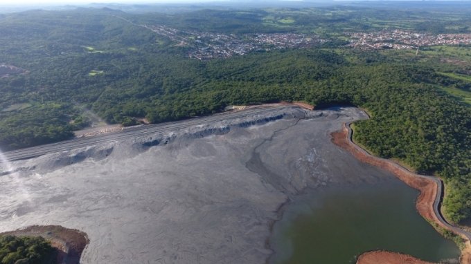 Governo estipula prazos para regularizaÃ§Ã£o de barragens