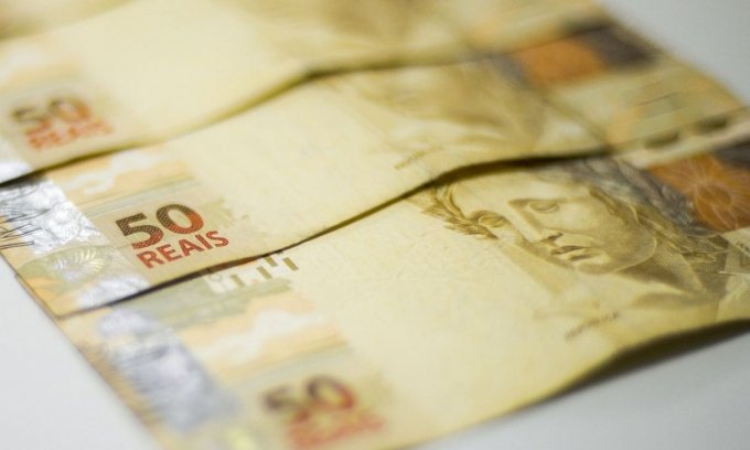 Limite de juros para cheque especial comeÃ§a a valer nesta segunda-feira (06)