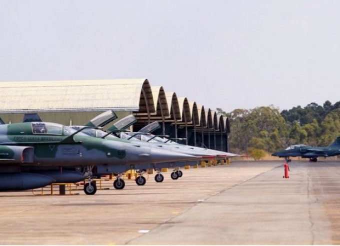 CoronavÃ­rus: base aÃ©rea de AnÃ¡polis vai receber brasileiros vindos da China