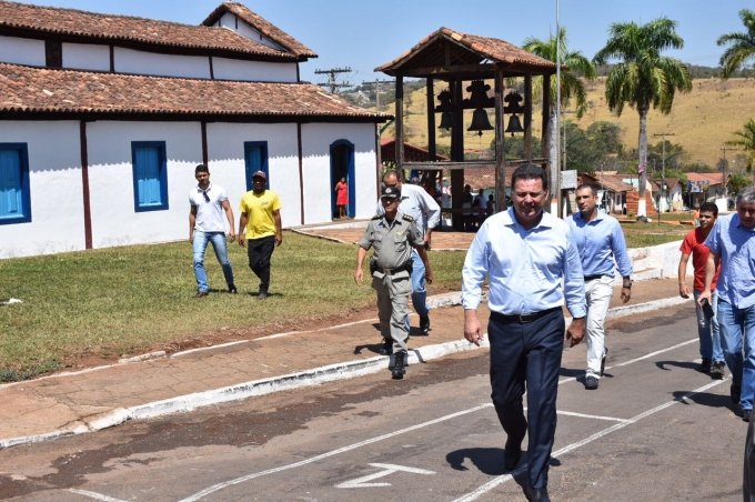 Mais cinco cidades recebem investimentos do Programa GoiÃ¡s na Frente